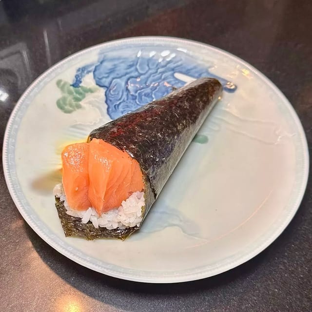 Salmon Hand Roll.