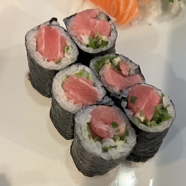 Negi Toro Roll.